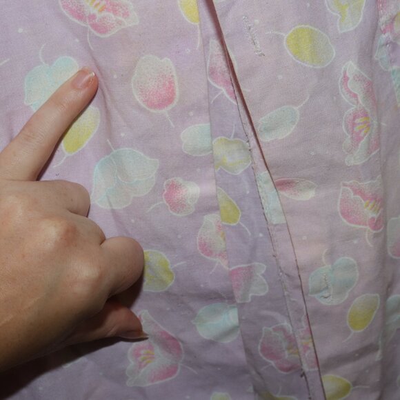 Vintage purple floral and embroidered bird button-down nightgown Private touches - Picture 4 of 8